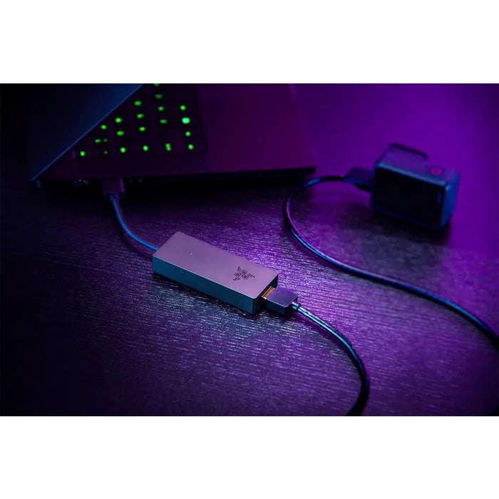 Razer Ripsaw X USB Capture Card with 4K Camera Connection Razer Ripsaw X USB Capture Card with 4K Camera Connection